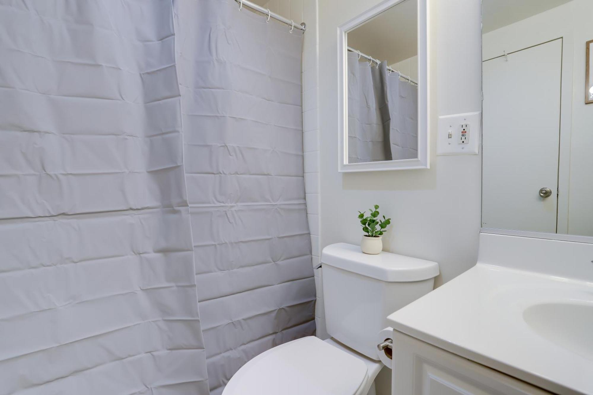 Style And Convenience Apartment At Crystal City Arlington Eksteriør billede